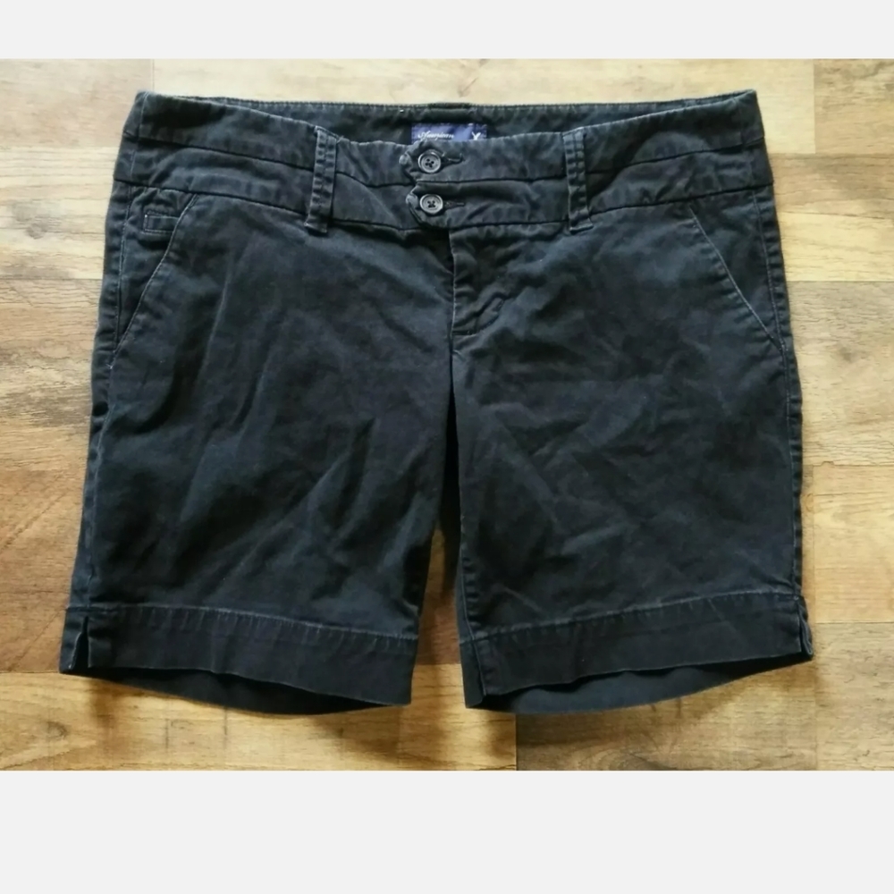 American Eagle Chino Shorts Womens Size: 4